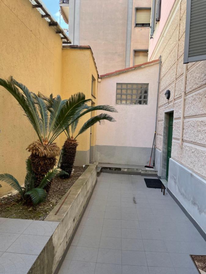 Appartamento Stella Marina In Pieno Centro Di Pietra Ligure Sulla Passeggiata E A Un Passo Dal Mare Dış mekan fotoğraf