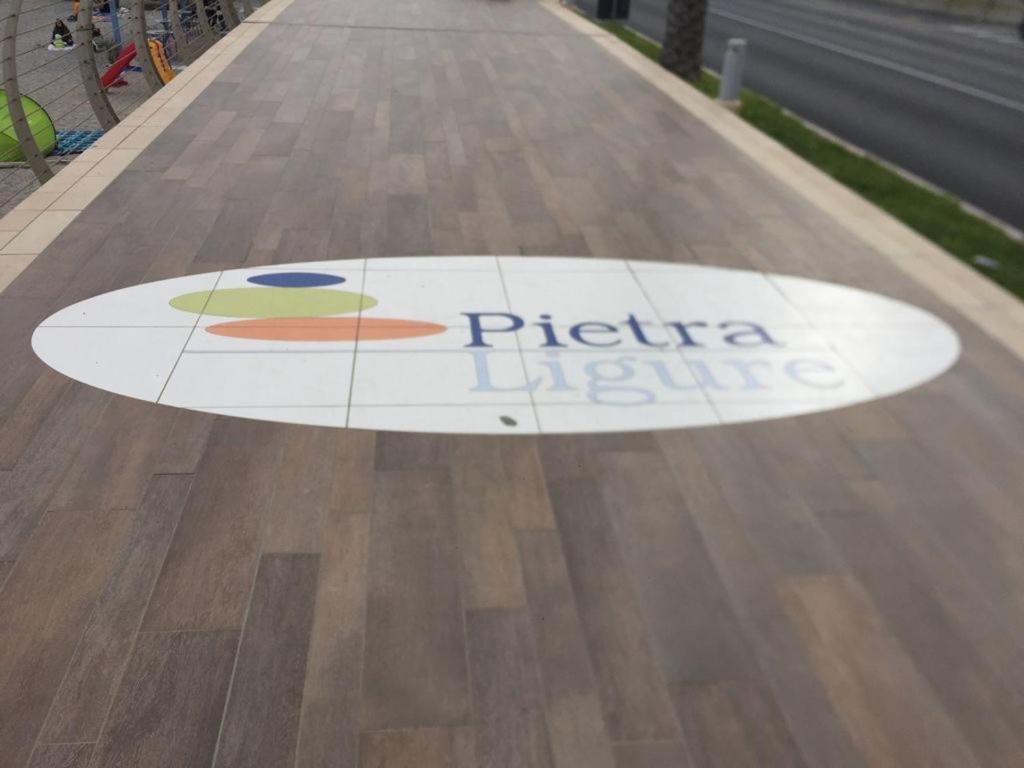 Appartamento Stella Marina In Pieno Centro Di Pietra Ligure Sulla Passeggiata E A Un Passo Dal Mare Dış mekan fotoğraf